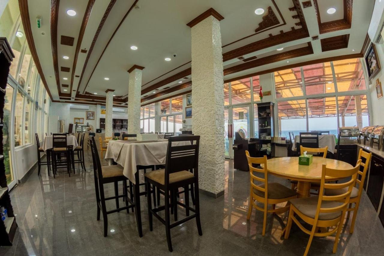 Sur Bandar Al Ayjah Hotel Apartments Eksteriør billede