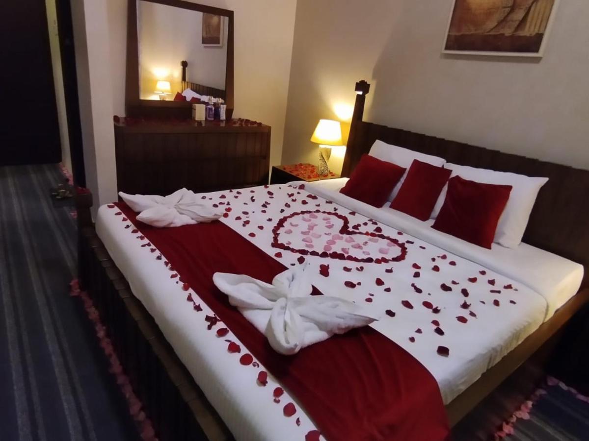 Sur Bandar Al Ayjah Hotel Apartments Eksteriør billede
