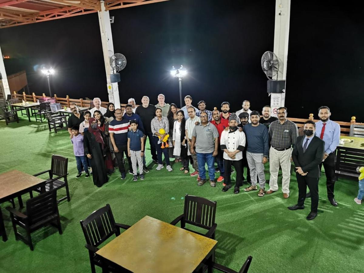 Sur Bandar Al Ayjah Hotel Apartments Eksteriør billede