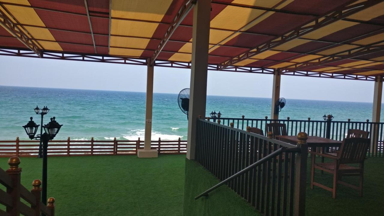 Sur Bandar Al Ayjah Hotel Apartments Eksteriør billede
