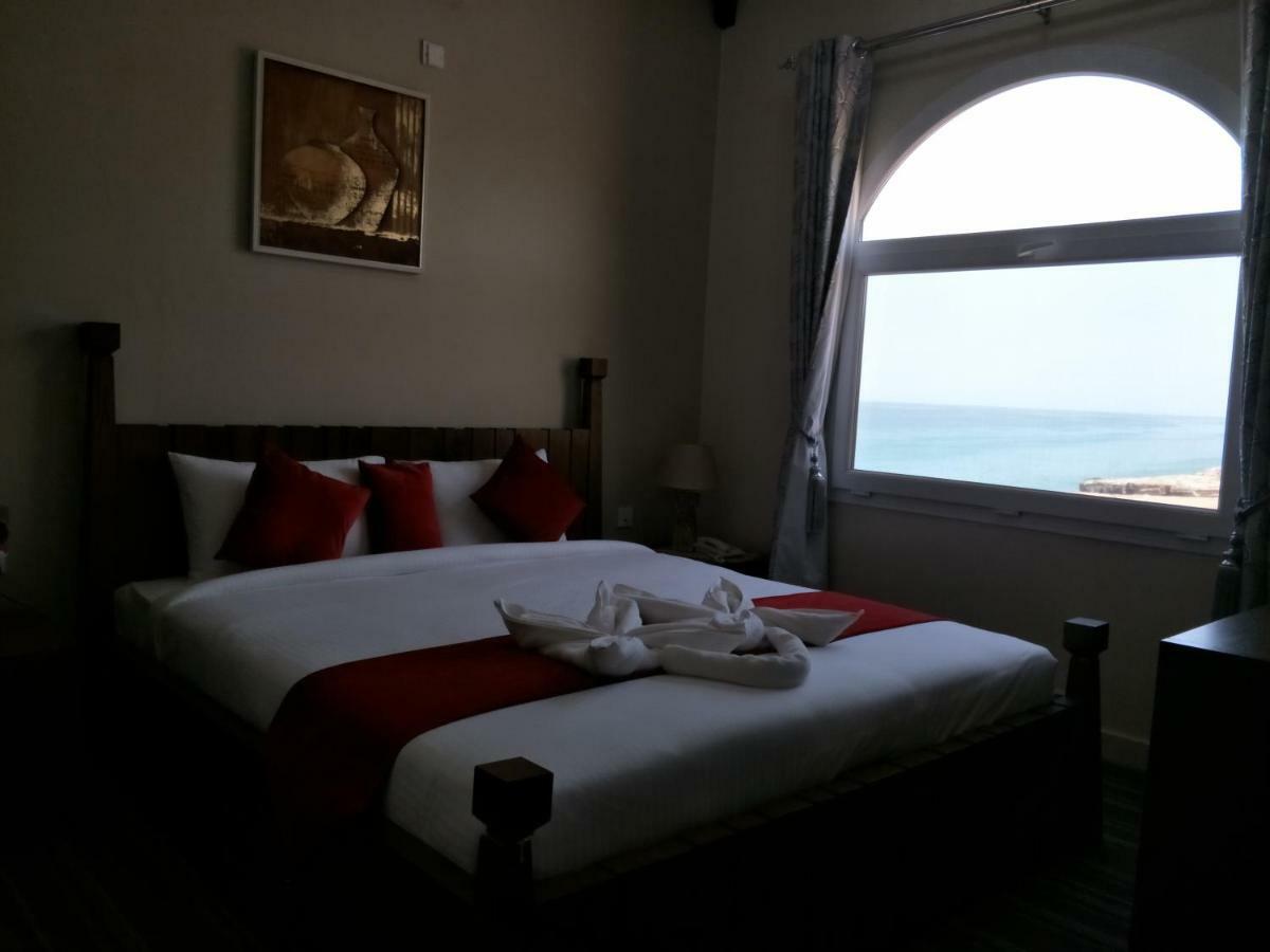 Sur Bandar Al Ayjah Hotel Apartments Eksteriør billede