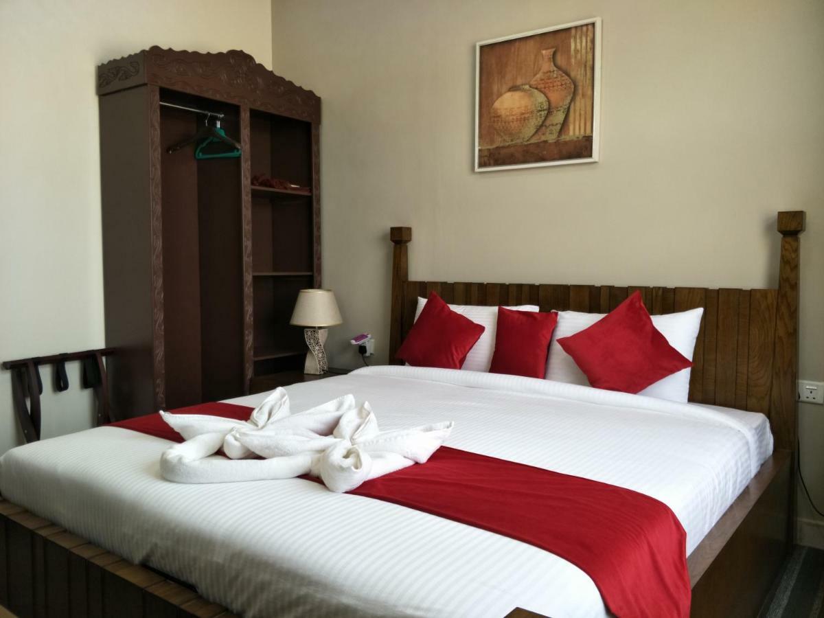 Sur Bandar Al Ayjah Hotel Apartments Eksteriør billede