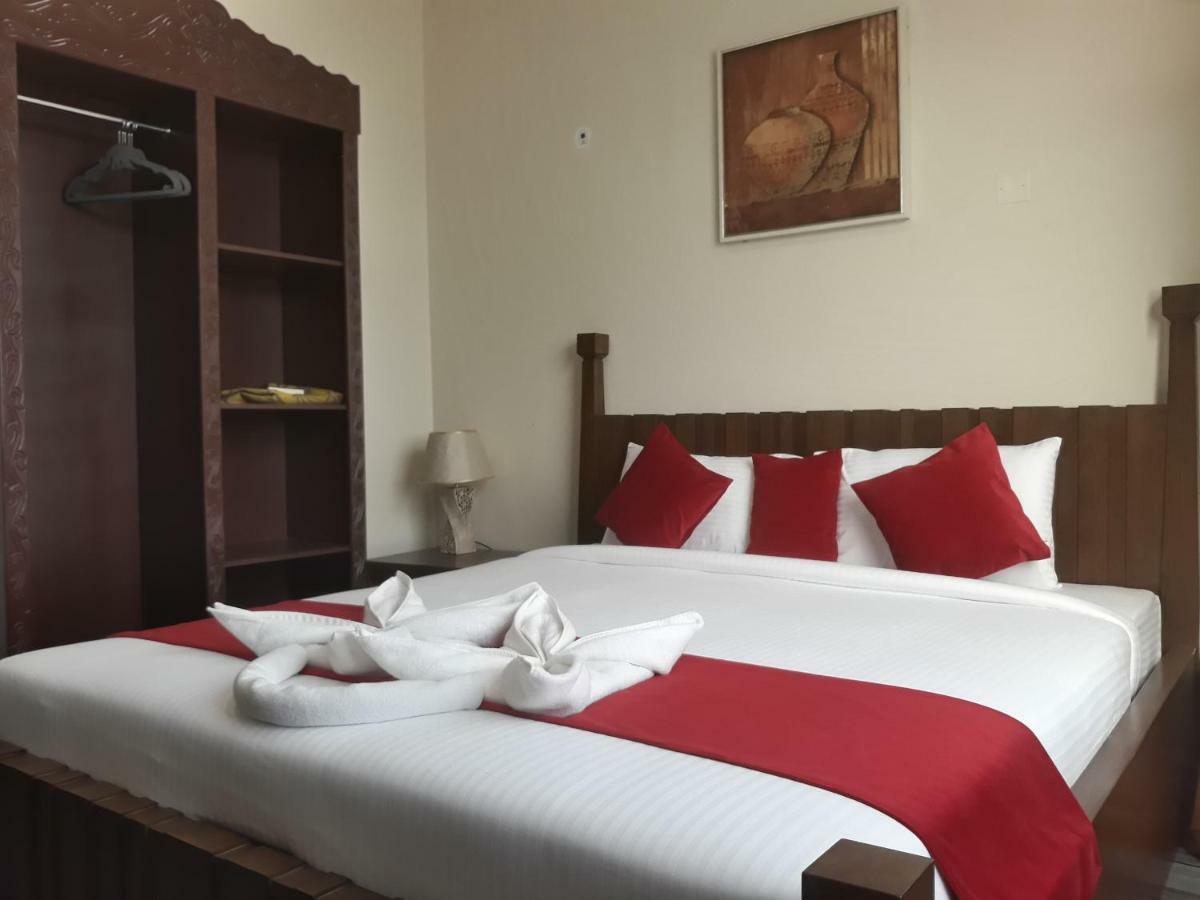 Sur Bandar Al Ayjah Hotel Apartments Eksteriør billede